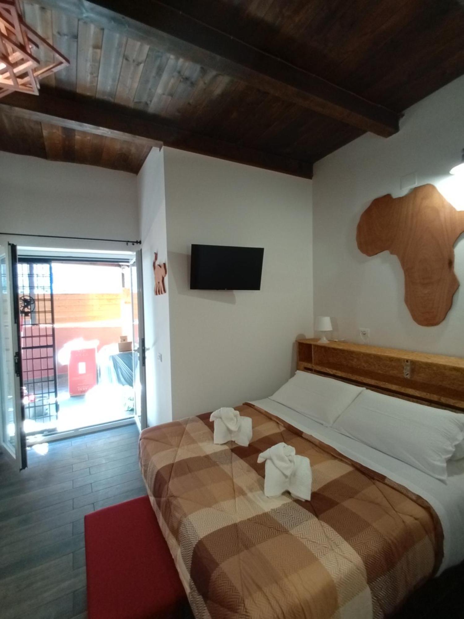 Big Mama Jungle Rooms Террачина Номер фото